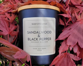 Doftande sojavaxljus med sandelträ och svartpeppar - Handgjort veganskt ljus