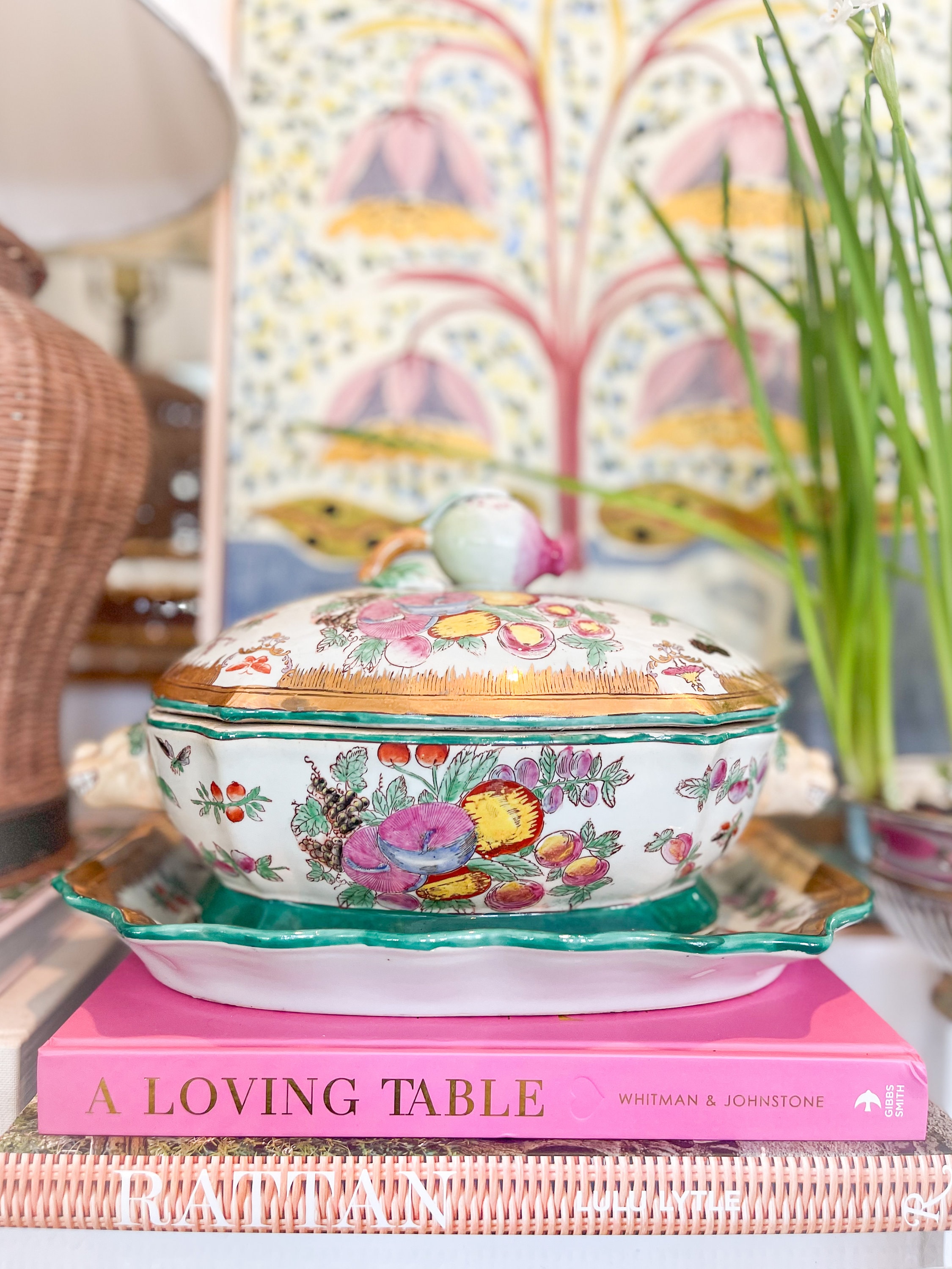 Chinoiserie tureen and plate