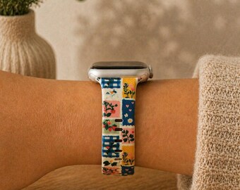 Correa de reloj con estampado floral tipo patchwork compatible con Apple Watch, Samsung y Garmin.