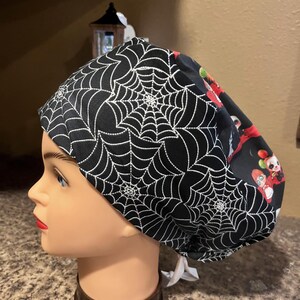 Spiderwebs with Mini Halloween Momsters Euro