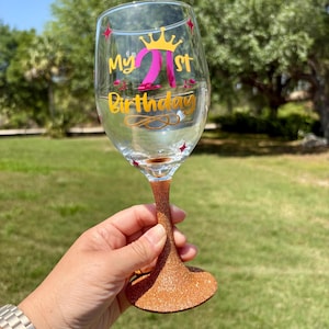 Glitter wine glass, 21st birthday wine glass, 21 wine glass, 21st birthday gift, Milestone wine glass