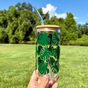 Monstera Leaf Beer Can Glass,Iced Coffee Cup with Bamboo Lid & Straw, Tropical Plant Gift, Aesthetic Glass Tumbler, Boho Botanical Drinkware