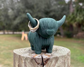 Highland Cow Ring Holder, Rustic Farmhouse Jewelry Organizer, PLA 3D Printed Stand