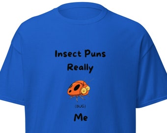 Può includere: Una maglietta blu reale con il testo "Insect Puns Really (Bug) Me" e una coccinella dei cartoni animati.