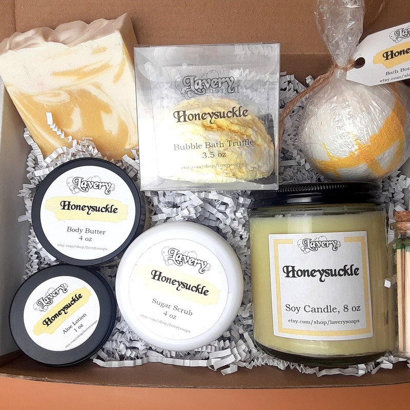 Jasmine Honeysuckle Bath Gift Set main image 0