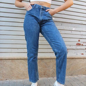 Jean mom bleu à taille haute | Meilleurs jeans pour femmes | Jeans vintage | Jean coupe droite | Jean années 90 | Jean rétro taille haute