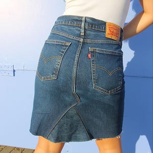 Levis Denim Skirt in Blue