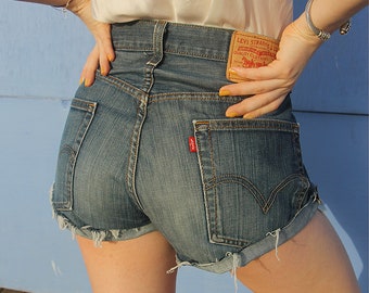 Levi's 501 Shorts in Blau 82cm Taille