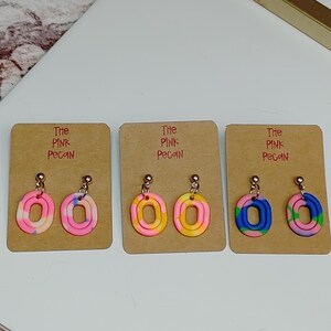 Dangly ovale kleioorbellen handgemaakt