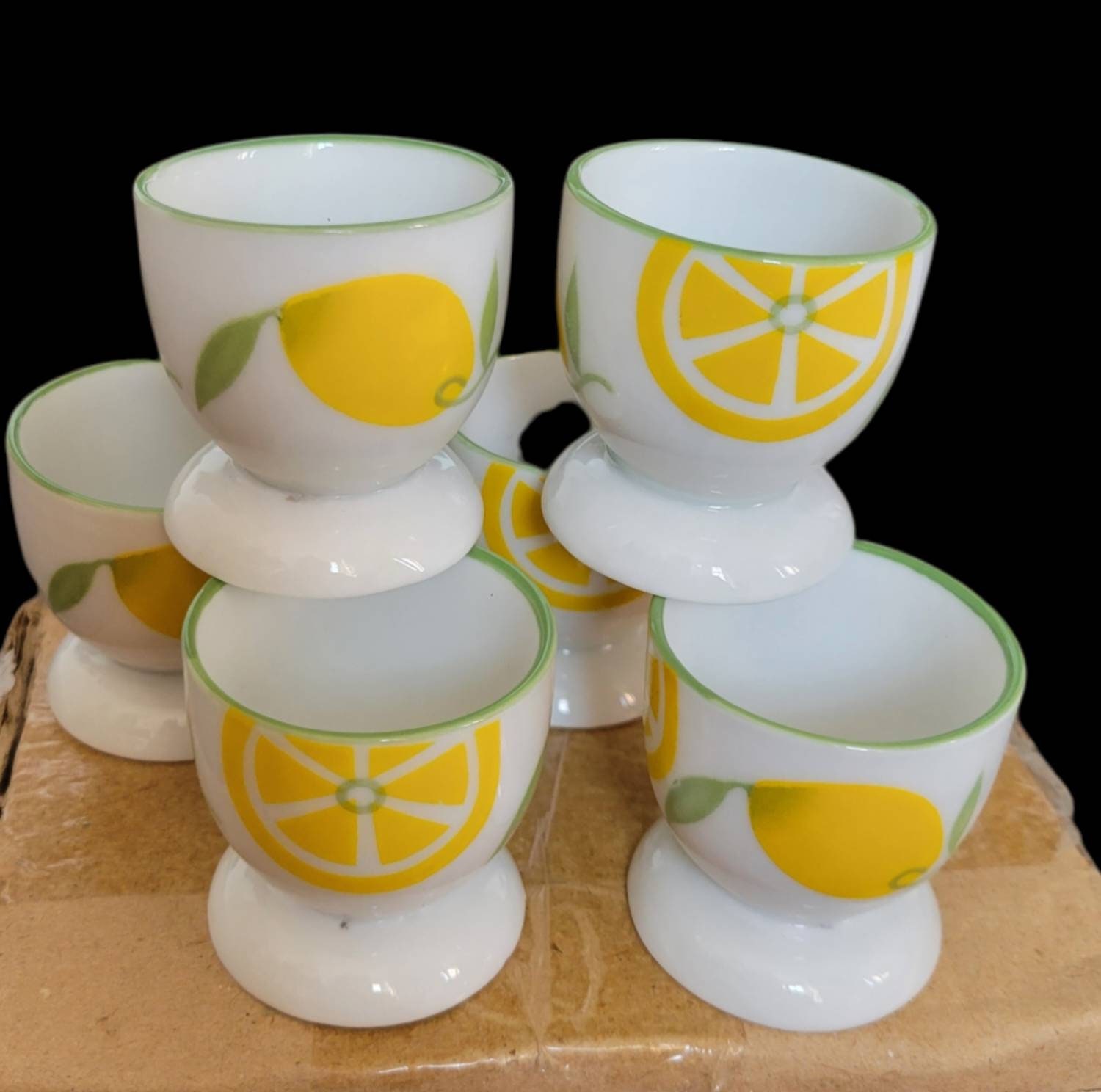 Tasses à Oeufs Vintage