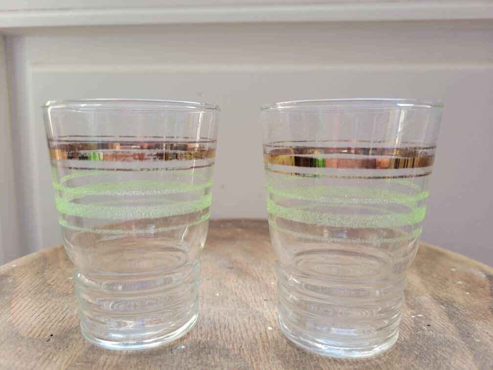 Petits Verres à Jus Vintage Français