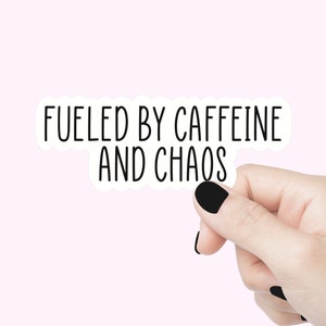 Sticker citation caféine et chaos, sticker café amour pour ordinateur portable, sticker bouteille d'eau gobelet, sticker citation café et chaos