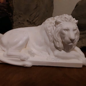 Lion Laying Resin Statue, Lion Statue, Big Game Cat,