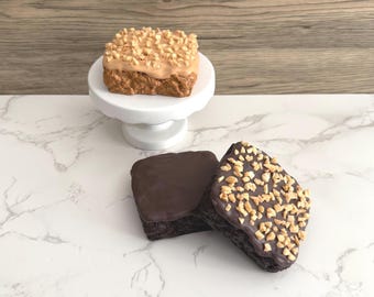 Sale Bakery Chocolate or Maple Fake Brownie