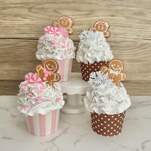 Mini Pink or White Gingerbread Cupcake