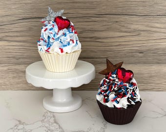 Dulce patriótico falso cupcake
