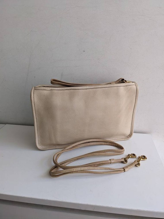 Vintage Coach Basic/Zippered Clutch Bag #9455 in B