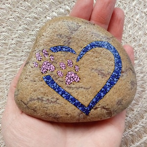 Herz mit Pfötchen + Wunschname, Geschenk Welpe, Gedenkstein für Tiere, Troststein Katze, Personalisierbar, Seelensteine mit Herz