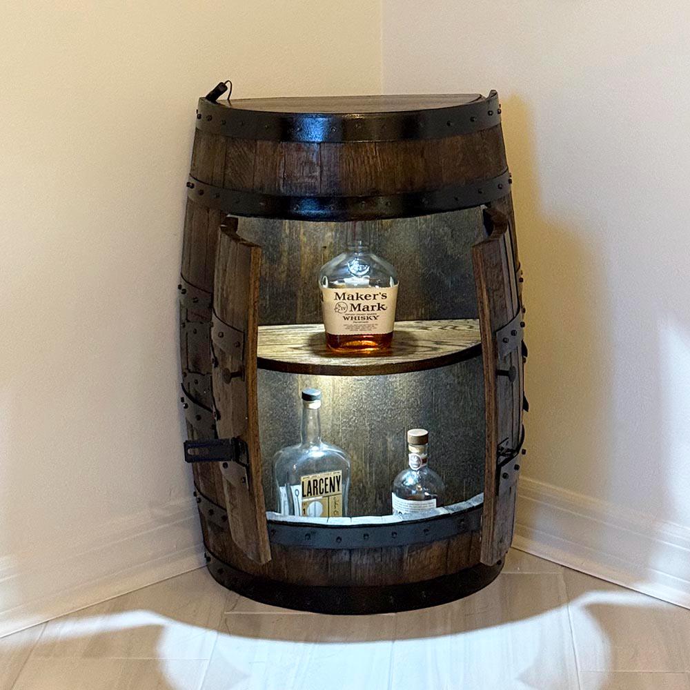 Mueble bar de barril de bourbon con puertas: Exhibición de barriles de  whisky auténticos - Etsy México, image size:1000x1000