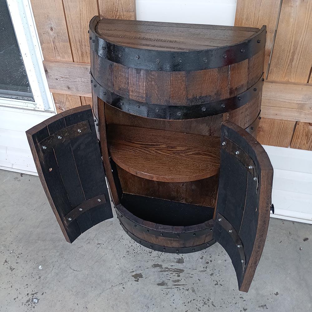 Mueble bar de barril de bourbon con puertas: Exhibición de barriles de  whisky auténticos - Etsy México, image size:1000x1000