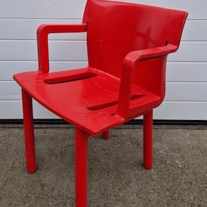 Set of 2 Iconic vintage KARTELL Red & Black Plastic Chairs / Design Anna Castelli Ferrieri / Made in Italy / 1980s / Compasso d’Oro Award