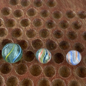Verzameling van 4 antieke Latticino Core Swirls-knikkers Handgemaakte Duitse glazen knikkers afbeelding 6