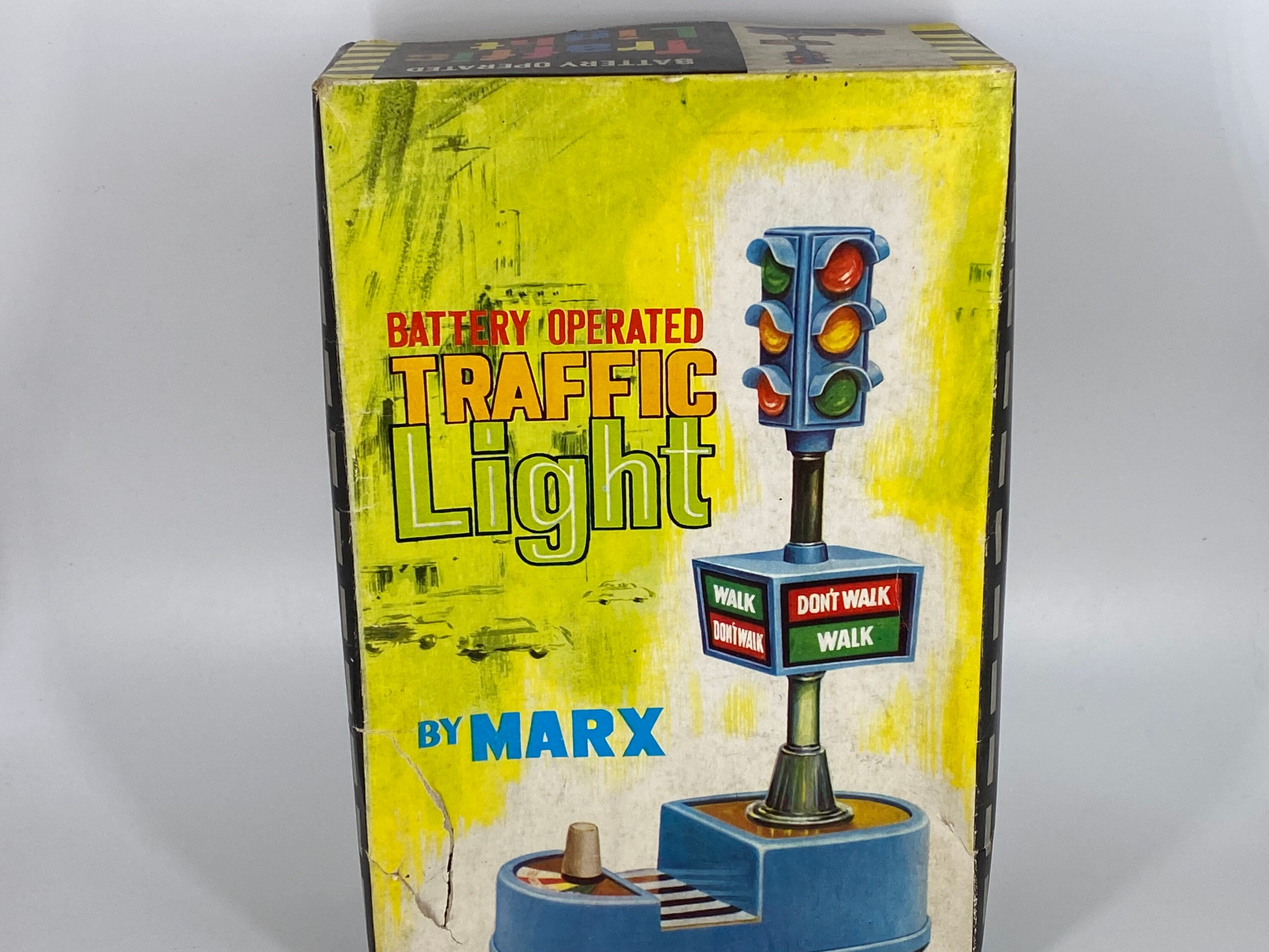 Vintage Traffic Light for sale Only 2 left at 70