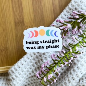 Naklejka „Bycie hetero było moją fazą” – naklejka winylowa LGBTQ Pride