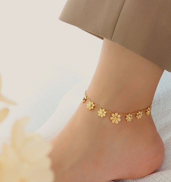 18k Gold Flower Bracelet Gold Filled Delicate Floral 