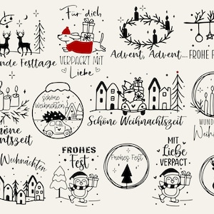 Op de afbeelding: Een verzameling zwart-wit illustraties met kerstthema. Ontwerpen omvatten rendieren, kaarsen, kransen, een teckel met cadeaus en een pinguïn met een cadeau. Tekst bevat feestelijke groeten.