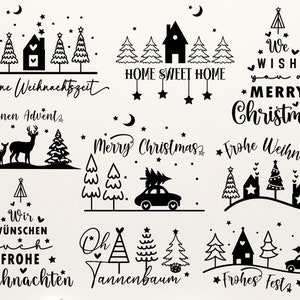 Op de afbeelding: Zwart-witte illustraties van kerstboom, huizen, sterren en herten. De illustraties bevatten tekst zoals "Home Sweet Home", "Merry Christmas" en "Frohe Weihnachten".