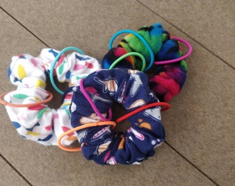 hair tie cat toy