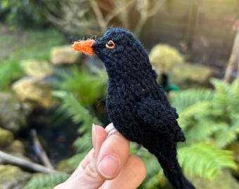 Blackbird Knitting Pattern: Knitted Bird Toy (PDF Pattern)