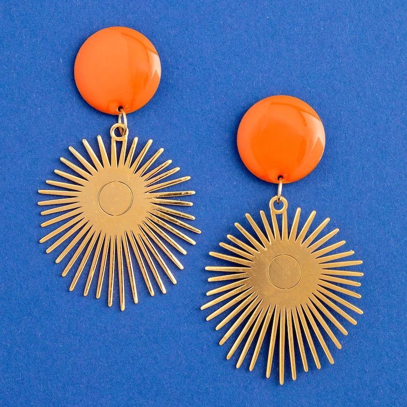 Dangling orange sun earrings Dawn image 1