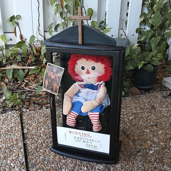 Annabelle Raggedy Ann Doll in Glass Case: Haunted Horror Prop - Etsy
