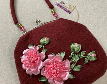 Sac bordeaux unique avec broderie florale, sac en feutre au design exclusif pour femmes, sac artistique en feutre de pivoines 3D, cadeau de sac féminin printanier pour maman
