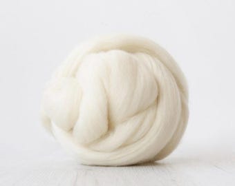 Wełniane topy Corriedale 50 g/1,8 uncji • Cienkie włókno do filcowania i przędzenia • Wełniane topy • Kolor - Naturalna biel
