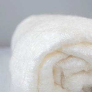 Coperta/sofà in seta di gelso naturale 48 g / Seta grezza / Fibra per infeltrimento e filatura / Forniture per arti tessili / Seta non tinta