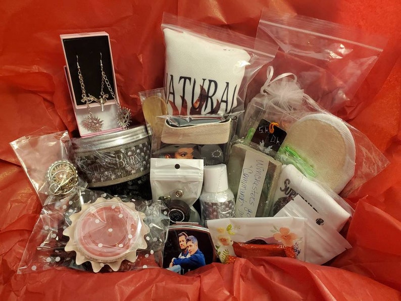 Fandom Mystery Box – Geek Gift – Pop Culture Surprise Box with Mugs, Tumblers, and Accessories image 4