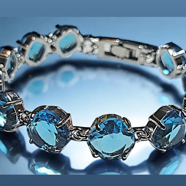 Teal Blue Crystal bracelet, Teal Blue Crystal Tennis Bracelet, Ann wintour , Cushion cut, Crystal Bracelet, collet, Baguette Tennis Bracelet