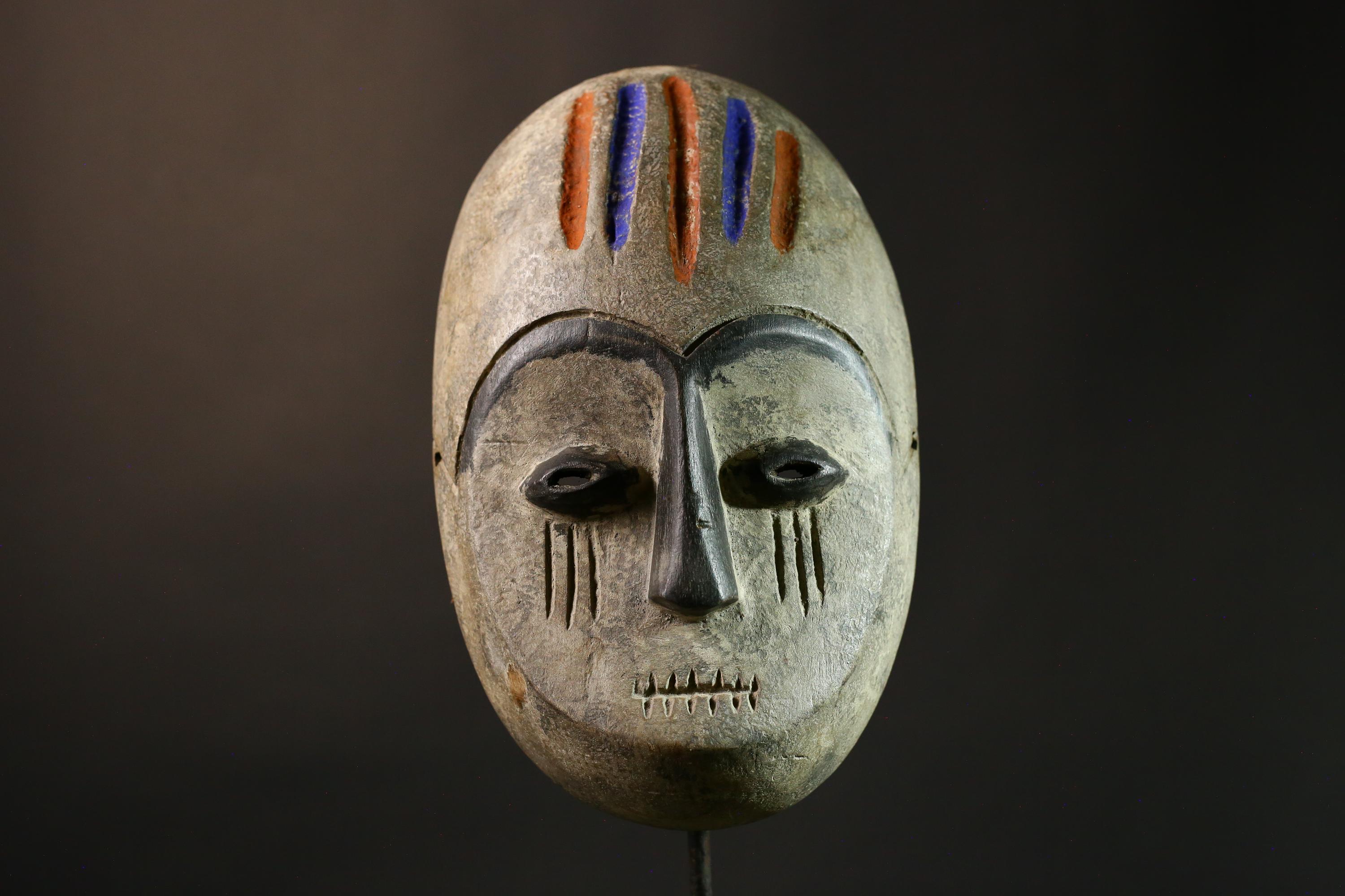 手彫りのアフリカンマスク：部族の木製ウォールアート、エスニックな