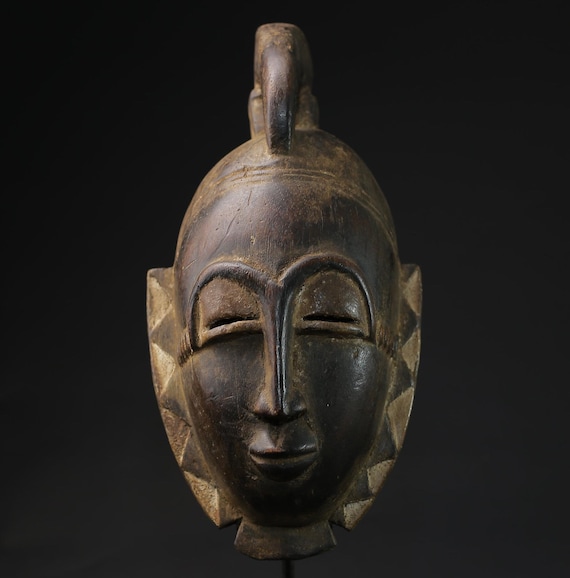 バウレ族のアフリカの仮面：手彫りの木製部族芸術、コートジボワール