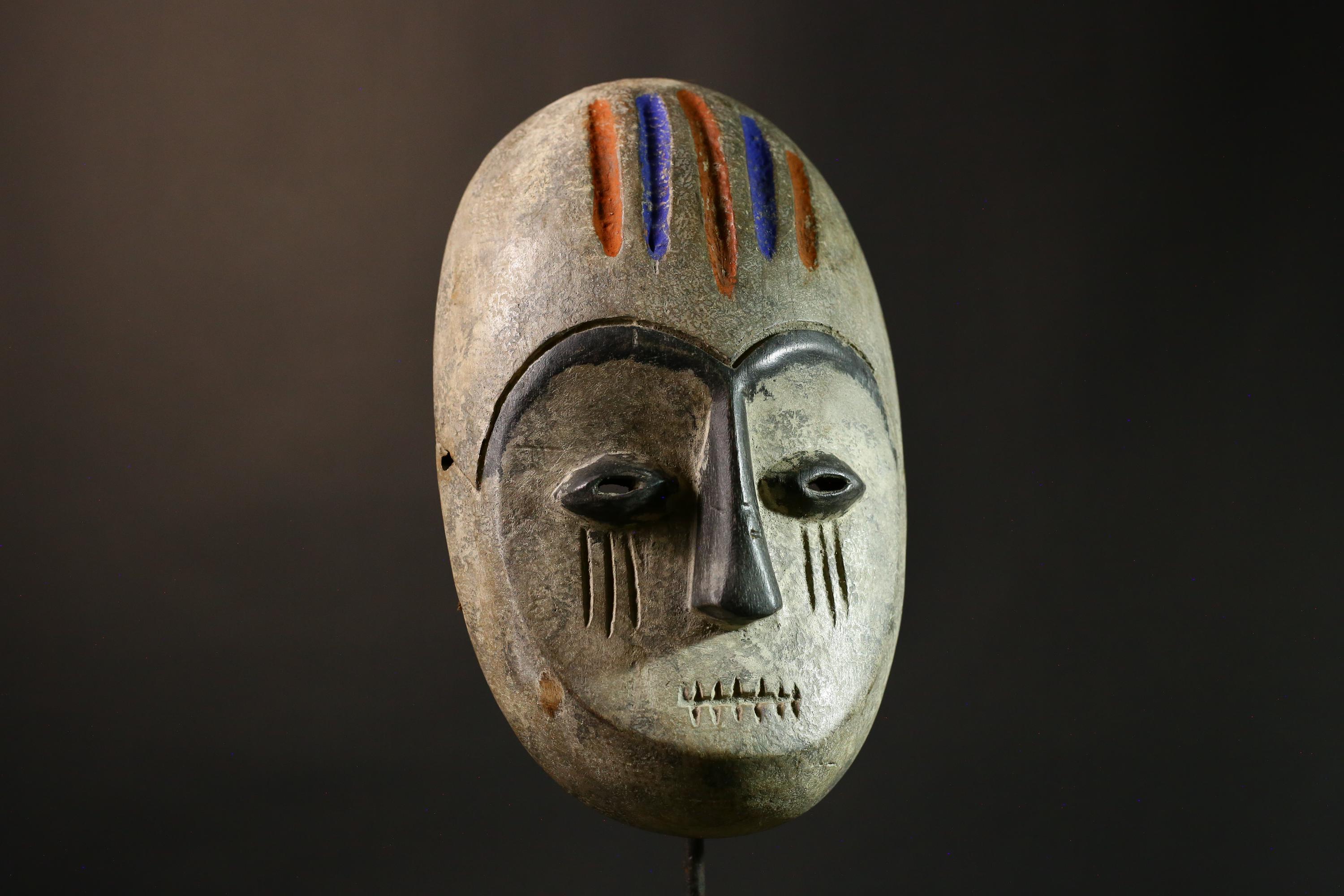 手彫りのアフリカンマスク：部族の木製ウォールアート、エスニックな