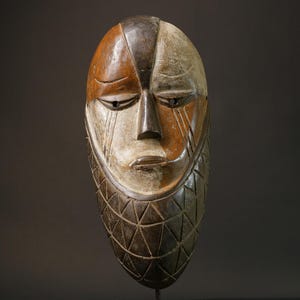 African Tribal Mask Carved Wood Wall Art Vintage Decor Geometric Face Sculpture West African Ethnic Art Handcrafted Home-G2796