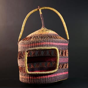 Afrykańskie łóżko dla kota Bolga, tkany kosz ze słomy z uchwytem, meble dla zwierząt Ghana, boho, przechowywanie w domu, naturalny wystrój, organizer G5594