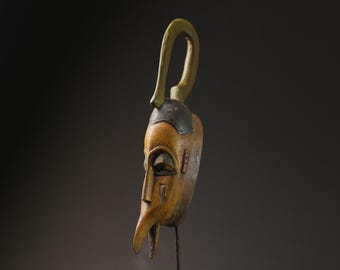 Máscara Guro africana vintage: Arte tribal de madera tallada a mano, África Occidental - G2687