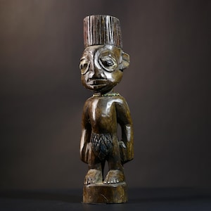 Afrikanische Yoruba Figur: Handgefertigte Tribal-Skulptur aus Nigeria-G4728