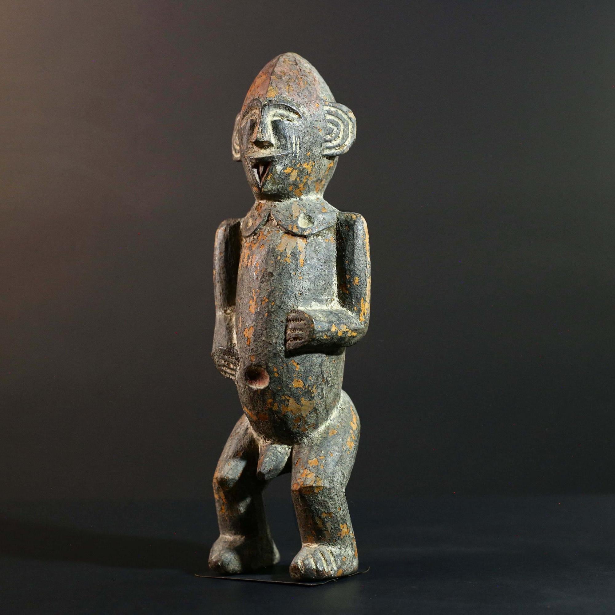 ヴィンテージアフリカンウッド彫刻：手彫りの部族のフィギュア