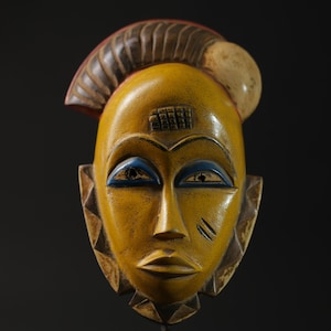African Guro Baule Mask: Carved Wood Tribal Sculpture, Vintage Wall Art-G2258