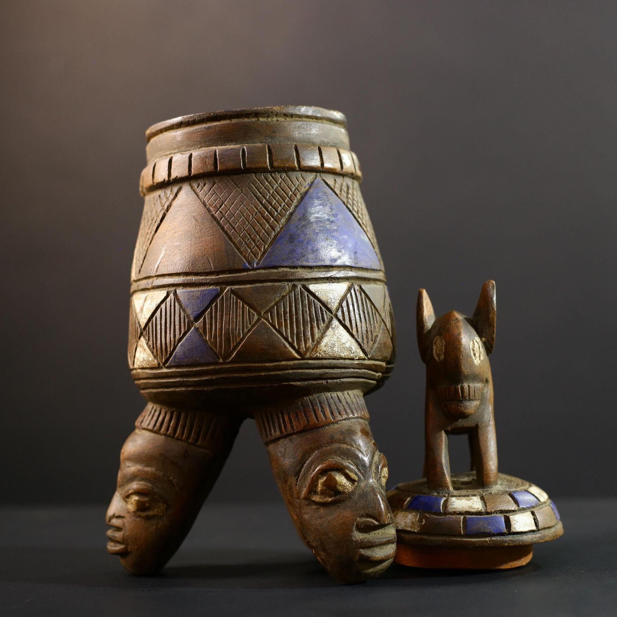 ヴィンテージ ヨルバ 彫刻木製容器：アフリカ部族の神殿彫刻-G5347